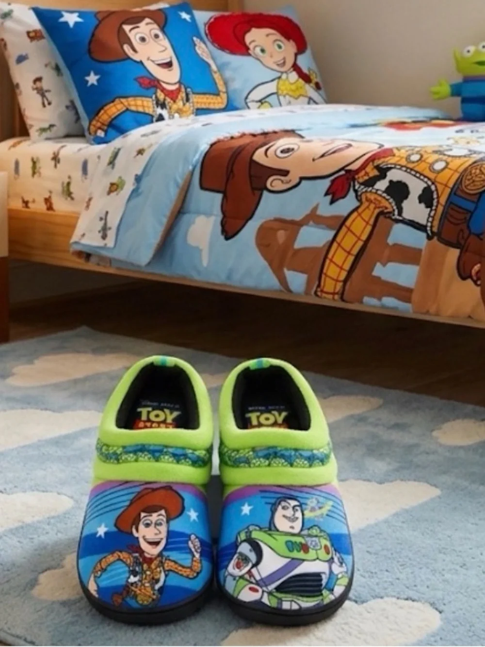Disney Toy Story Toddler Boys' Character Slippers size 7/8 NEW
